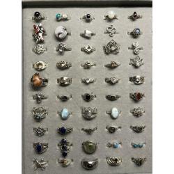 Ringen in zilver met edelstenen