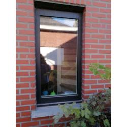 Fenêtre Profel en aluminium avec verre super isolant et vent