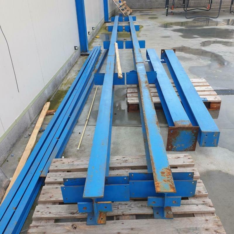Staalstructuur voor loods - 8,85x5.25mx3.05