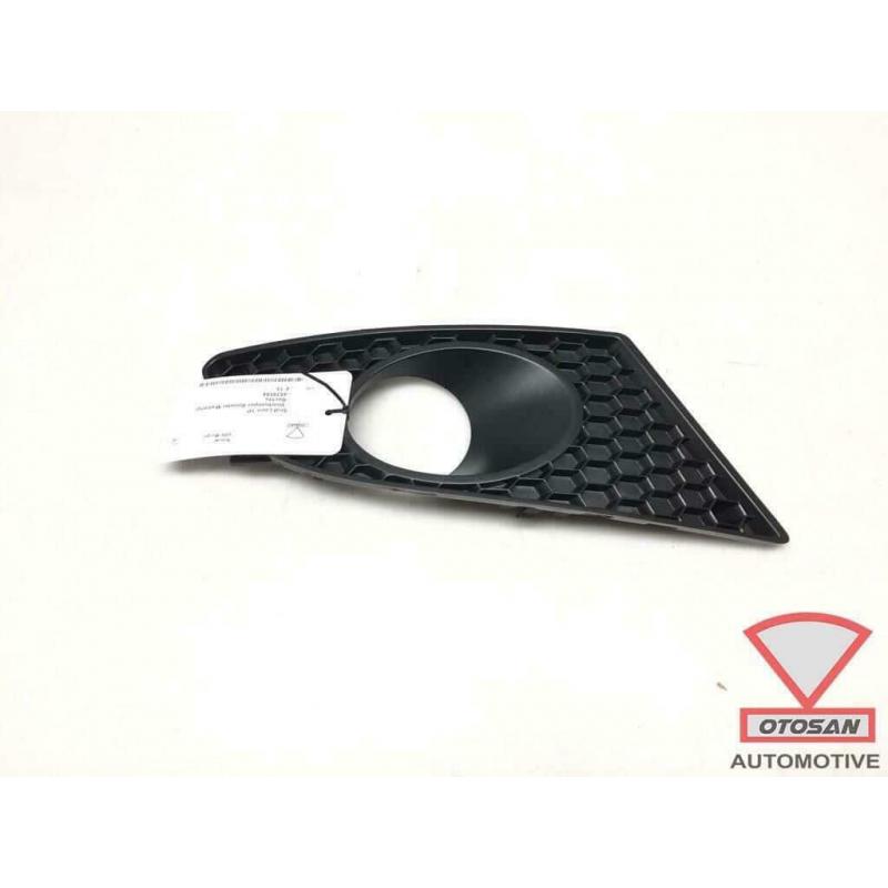 Seat Leon 1P Voorbumper Rooster Mistlamp Rechts Nieuw! 49395