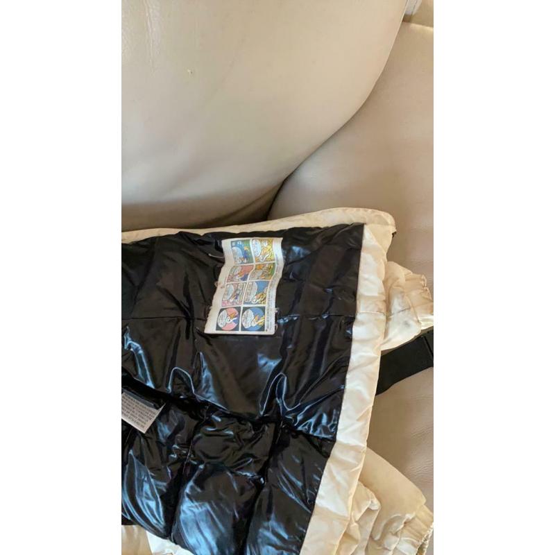 Moncler jas vrouw maat 3 (zo goed als nieuw)