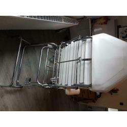 Witte behandelstoel