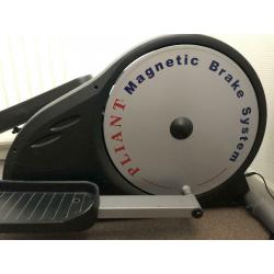 Pliant crosstrainer