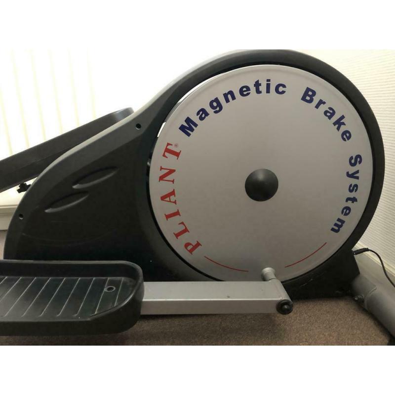 Pliant crosstrainer