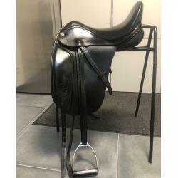 Dressuurzadel Kent & Masters 17,5”