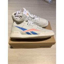 Reebok Classic * Pointure 40,5 * 65€ * NEUVES * Livraison BX