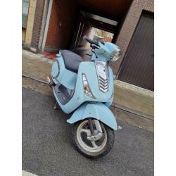 Scooter motto 125cc 9000km
