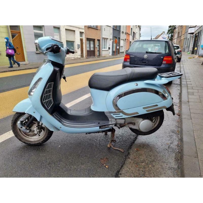 Scooter motto 125cc 9000km