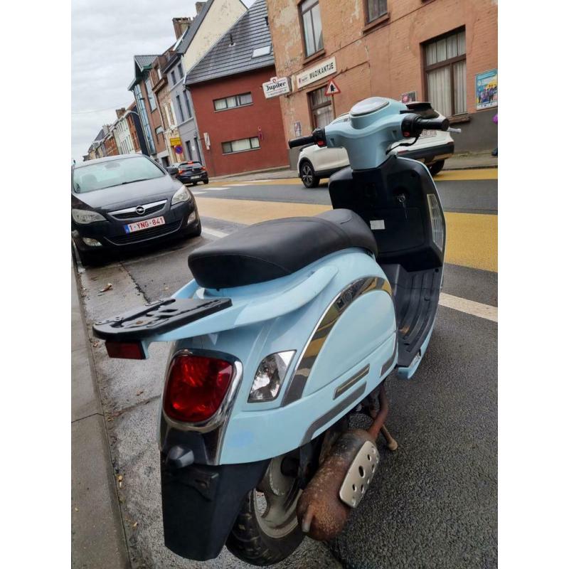 Scooter motto 125cc 9000km