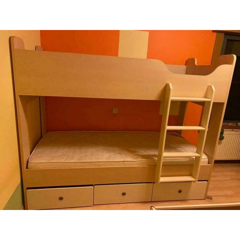 Kinderkamer met stapelbed