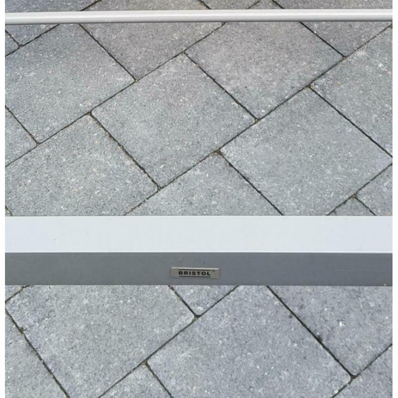 Ligbed aluminium frame
