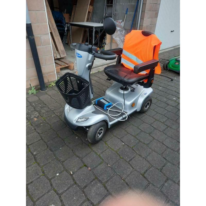 Scooter LEO