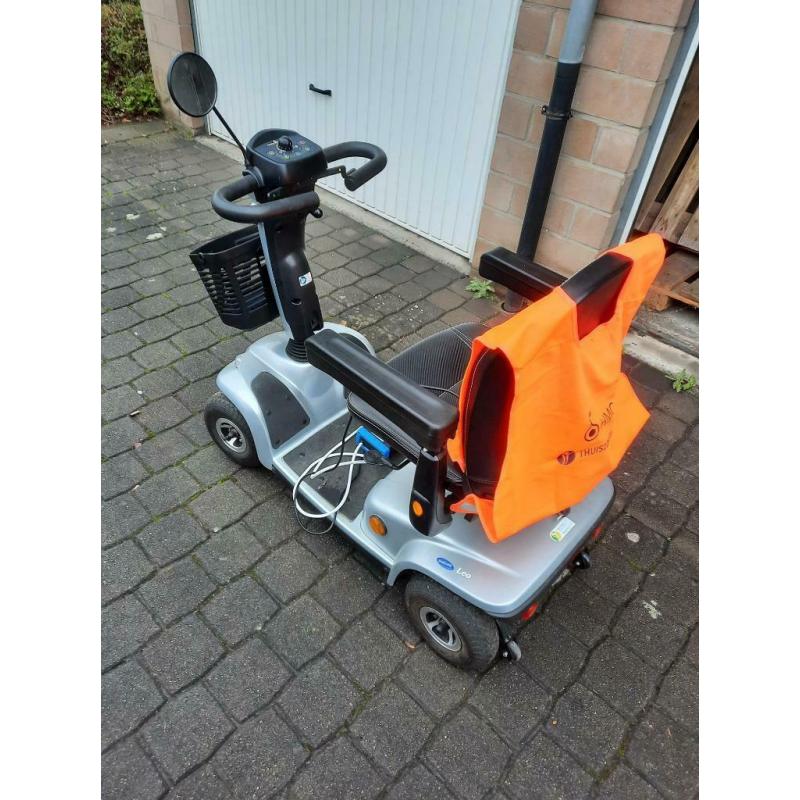 Scooter LEO
