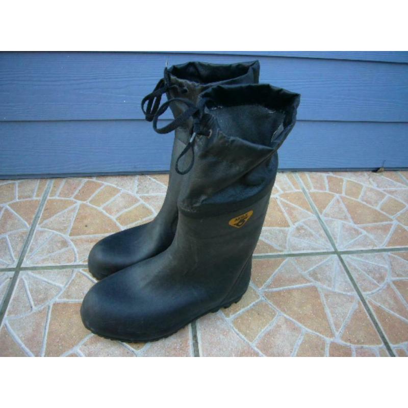 Bottes grand froid taille 44 militaire, après ski, chantier