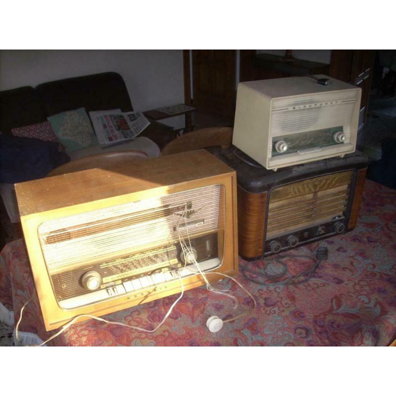 oude radio's, lot van 3, gereserveerd door Roger