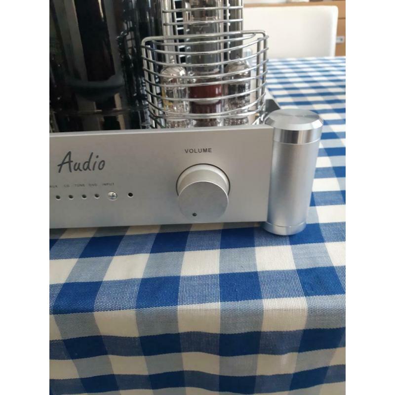 LA audio A-50R