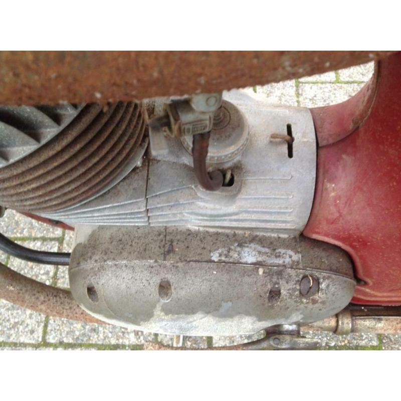 Jawa 172cc toermotor type 353 loop of sloop schuurvondst