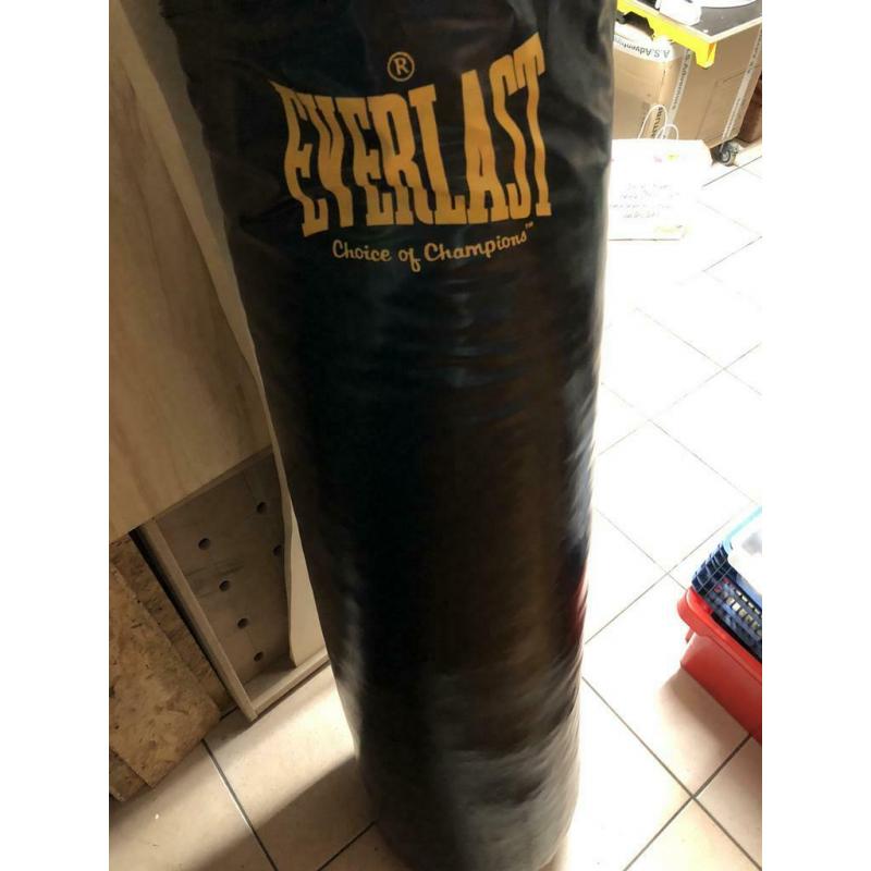 Sac de boxe Everlast 140cm