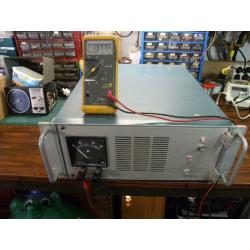 zware Tektronix voeding ruim 50A bij 13,8v zie foto's