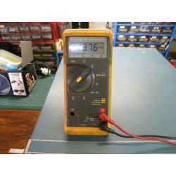 zware Tektronix voeding ruim 50A bij 13,8v zie foto's