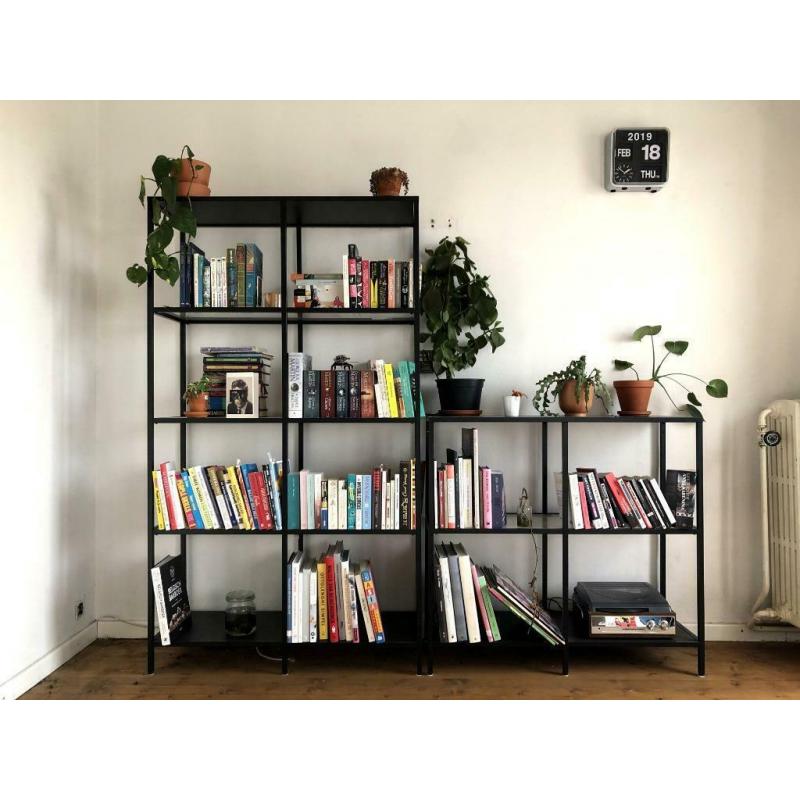 VITTSJÖ Étagère brun noir