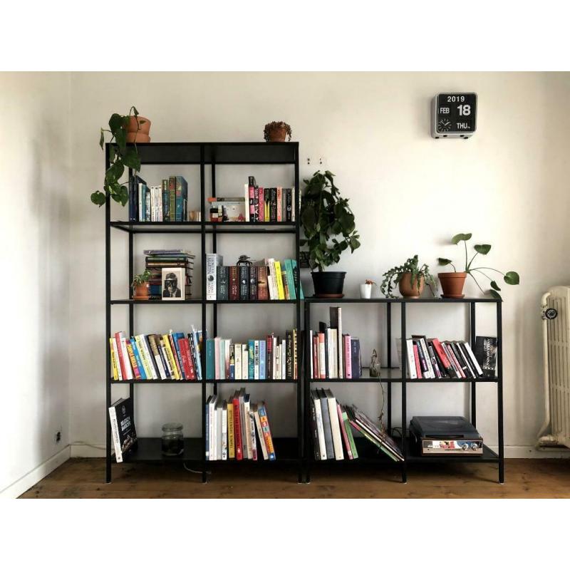 VITTSJÖ Étagère brun noir