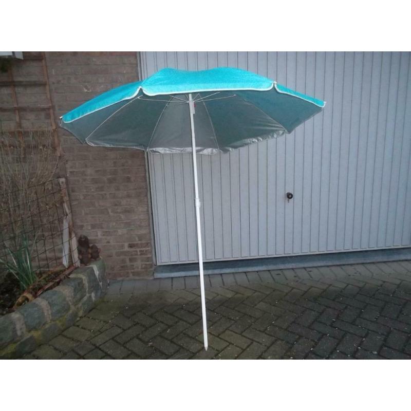 dit is 1 lot van 3 parasols,,,