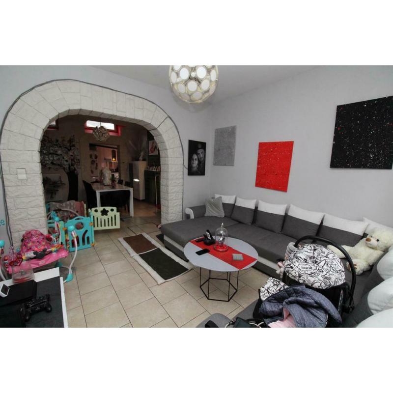 Maison à vendre à Charleroi Couillet, 4 chambres